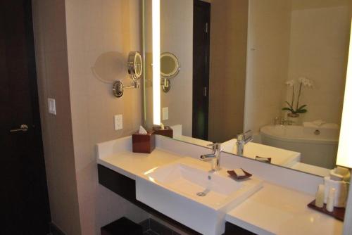 Luxury Suites International At Vdara (لاکچری سوئیتس اینترنشنال ات ودارا) 