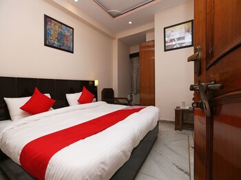 Oyo 14390 Hotel Samrat Featured Image