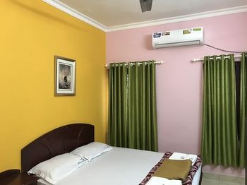 Indraprastham Tourist Home Guestroom