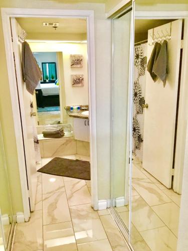 Spectacular Condo 1 Block From Lvcc 1 Mile To Wynn 