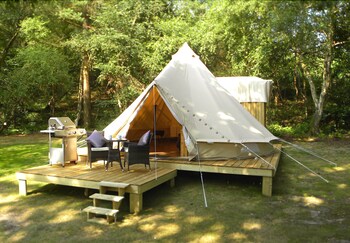 Glampotel Bere Regis Featured Image