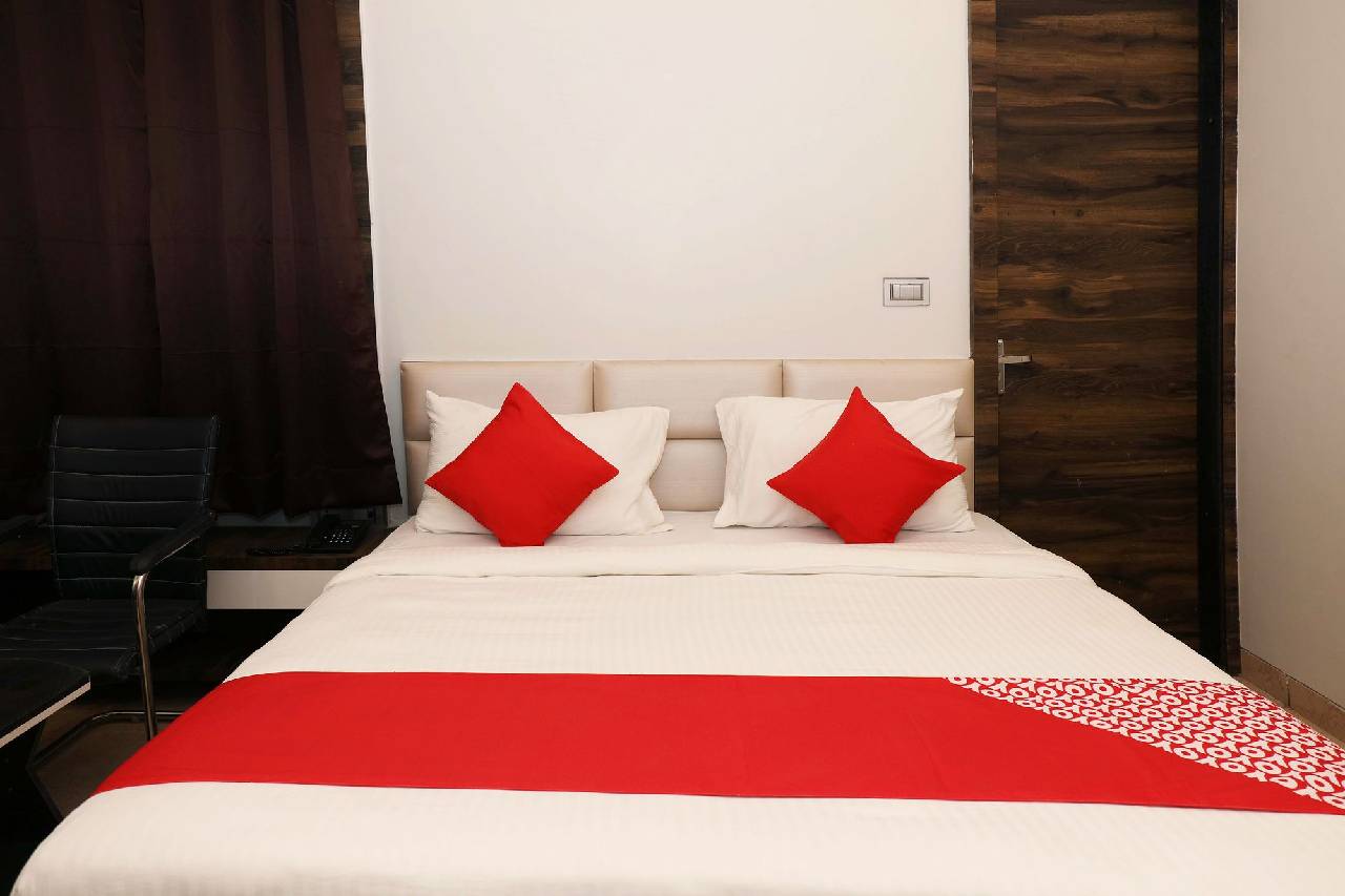 Oyo 11324 Hotel The Bentree 