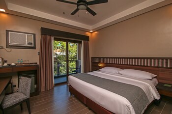 Two Seasons Coron Bayside Hotel (توو سیزنس كورون بیسید هتل) Guestroom