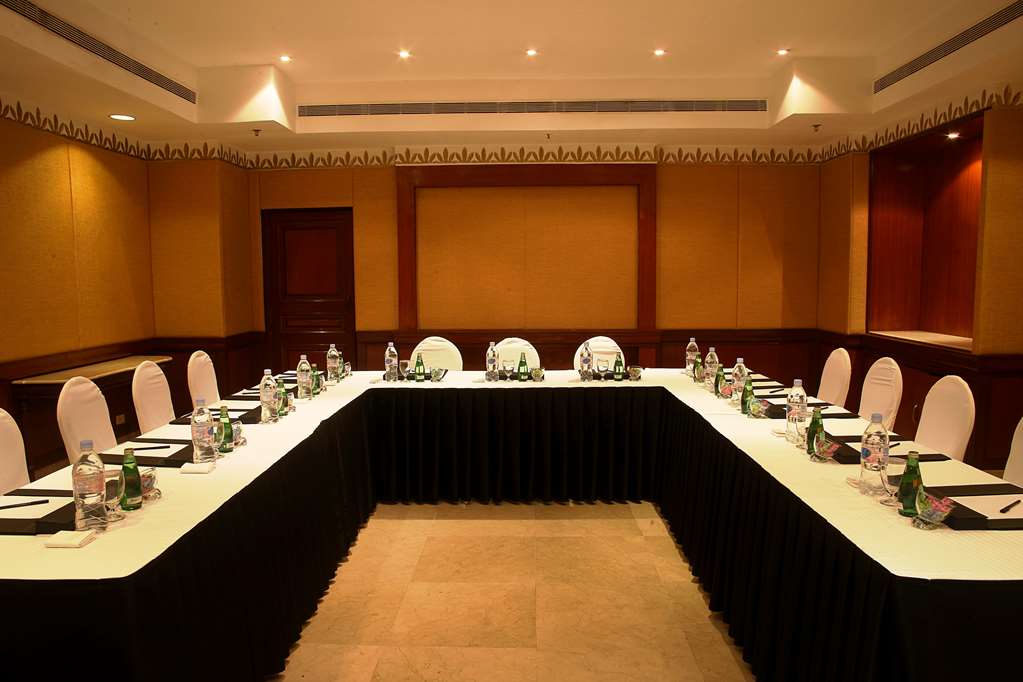 The Lalit Mumbai Airport Meeting room