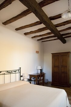 Hotel Ravesi Guestroom