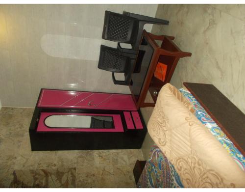 Comfortable Rooms On Laxman Jhula 