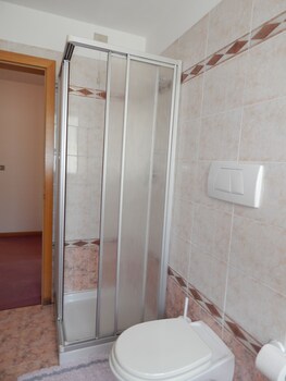 Chalet Pradat Bathroom