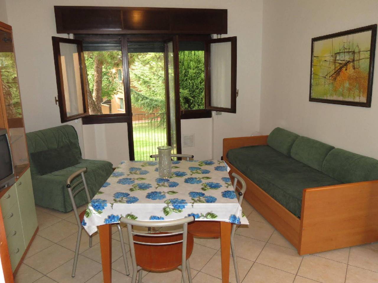 Appartamenti Punta Grò (آپارتامنتی پونتا گرò) 