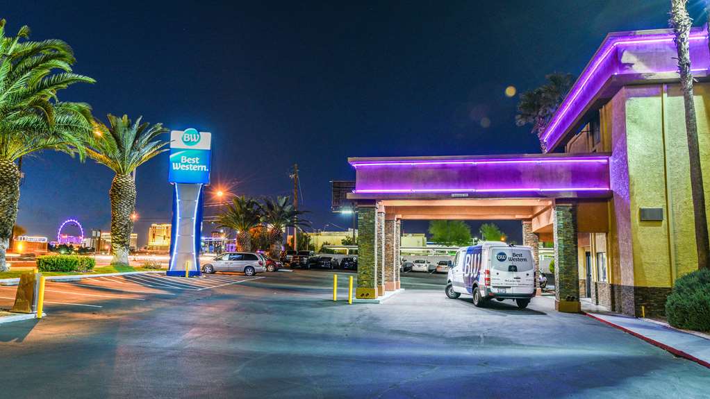 Best Western Mccarran Inn Hotel Entrance