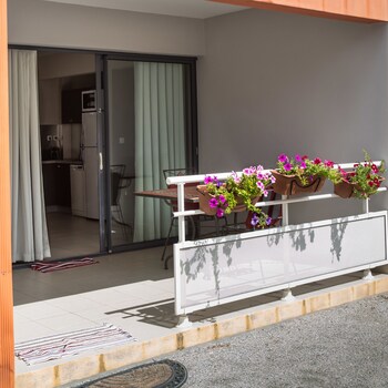 La Belle Etoile & Villa Soleil Terrace/Patio