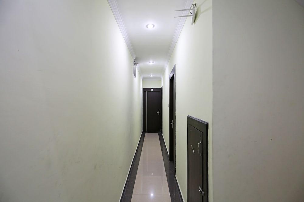 Oyo 8909 Hotel Grand 