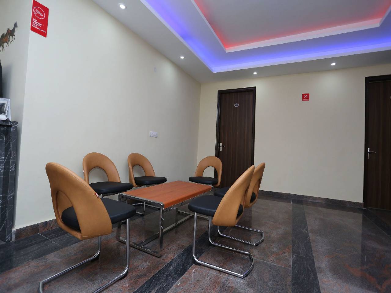 Oyo 12081 Palm Garden Suites (اویو ۱۲۰۸۱ پالم گاردن سوئیتس) 