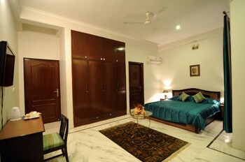 Hotel Gitanjali By Expand Guestroom