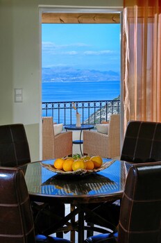 Istron Collection Villas In-Room Dining