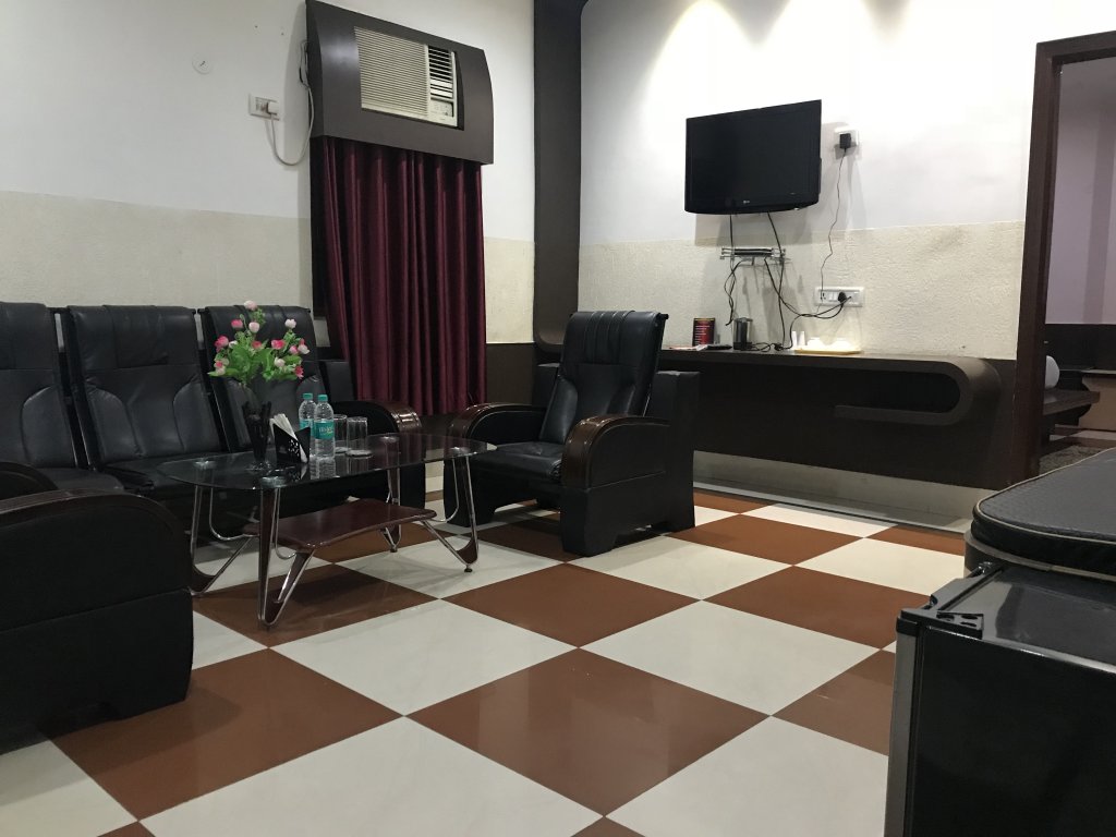 Minakshi International 