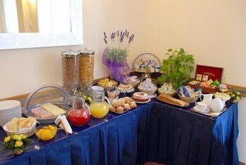 Hotel Marzia Breakfast Area