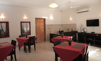 Ahuja Residency Cyber City I Dining