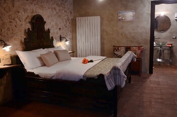 Robur Marsorum (روبور مارسوروم) Guestroom