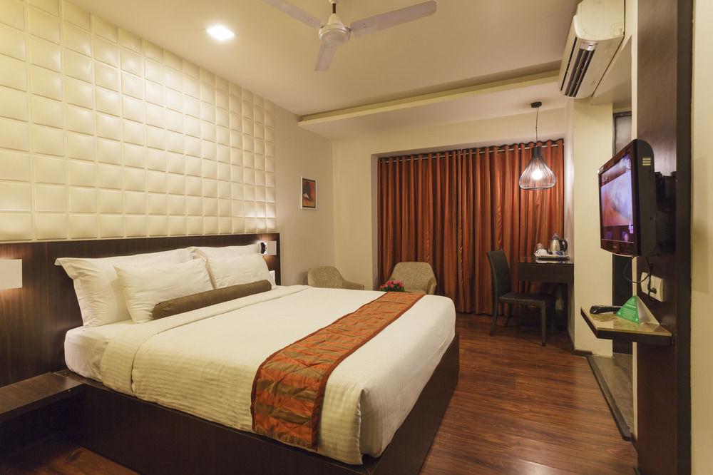 Citrus Hotel Kolhapur 