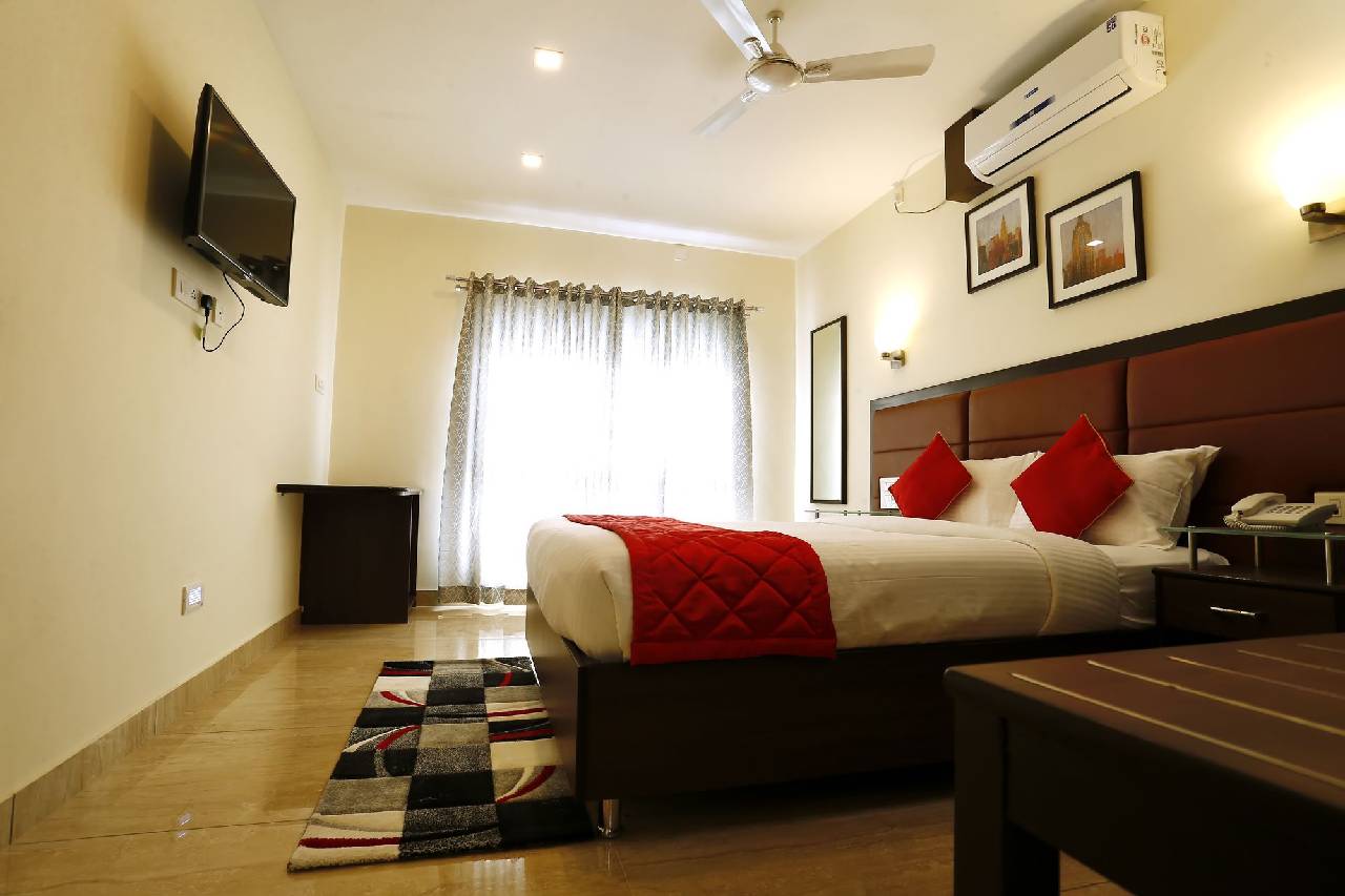 Breeze Suites 