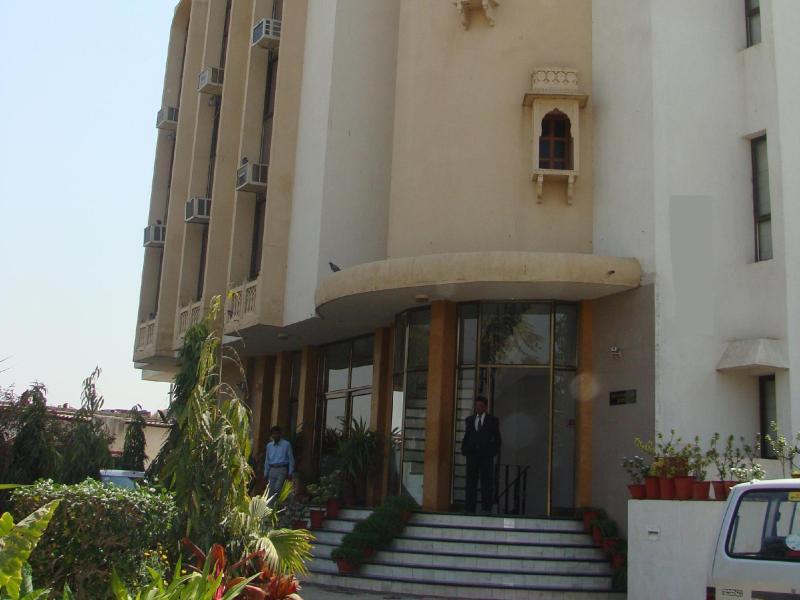 Madhuvan Hotel 