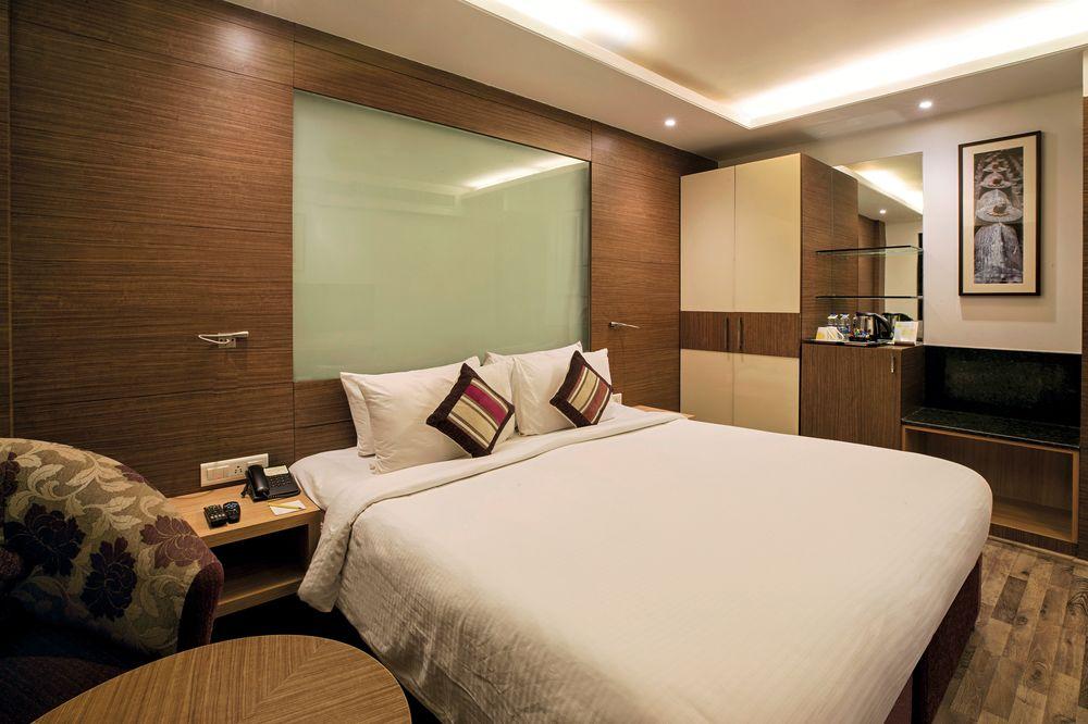 Lemon Tree Hotel Alwar 