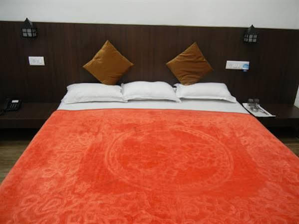 Hotel Grand Barrack 