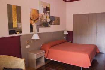 Centro Arnaldi Guestroom