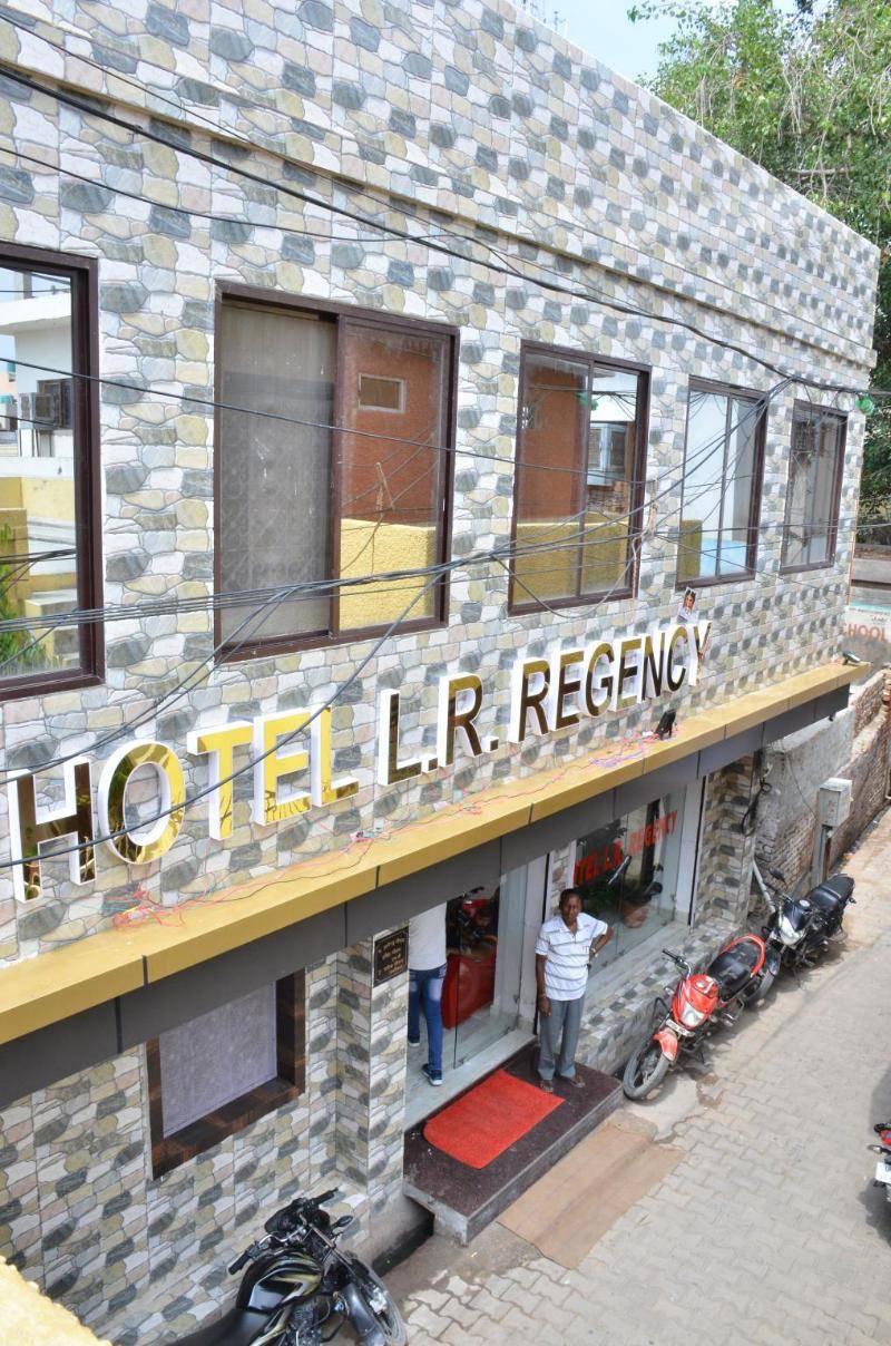 Hotel L.r. Regency 