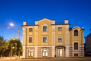 Rus Hotel Hotel Front
