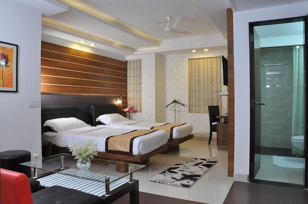 Niharika Hotel 