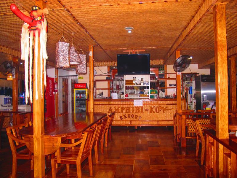 Amphibi Ko Resort 