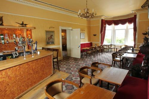 Cressfield Country House Hotel (كرسفیلد کانتری هاوس هتل) 