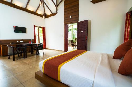 Oyo 10233 Century Village Resort 