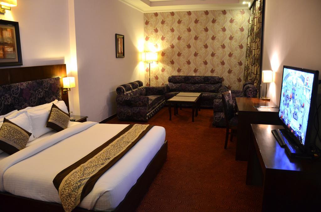 Deventure Hotel 