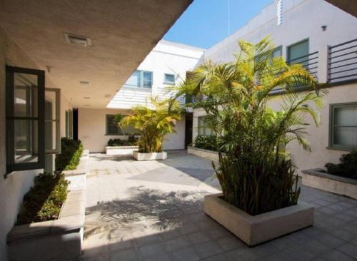 326 Exec Lux Near Ucla On Westwood Blvd 