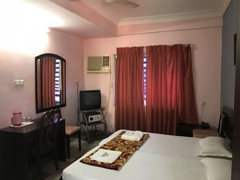 Indraprastham Tourist Home In-Room Kitchenette
