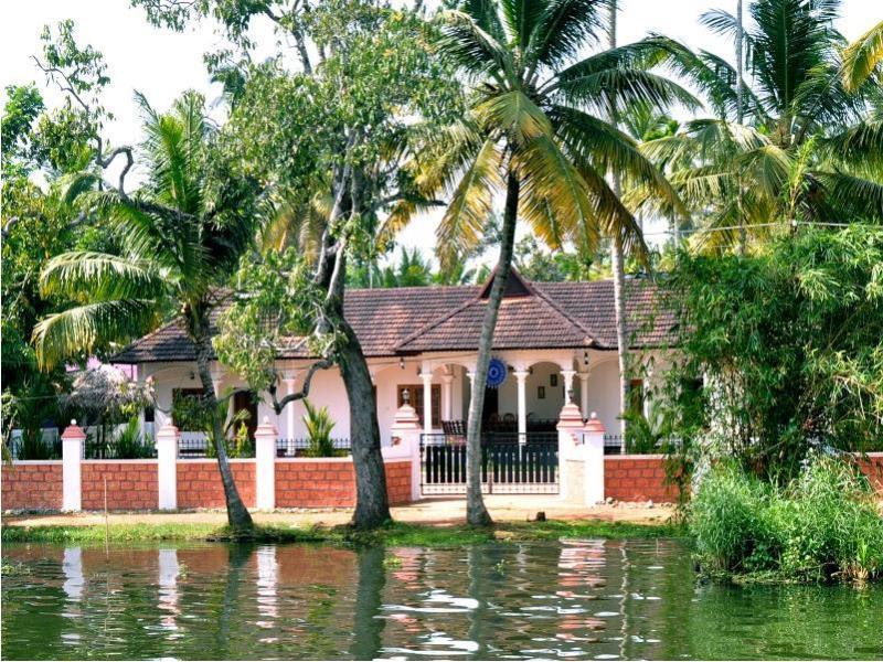 Sunny Days Homestay Alleppey 