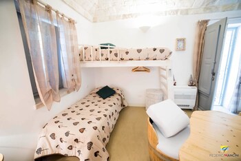 La Linea Dell'orizzonte Childrens Theme Room