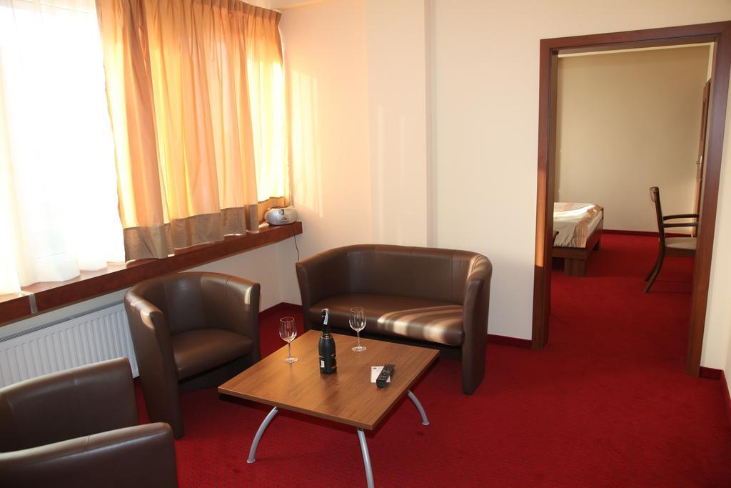 M Hotel 