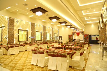 Hotel Ashish Continental Banquet Hall