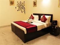 Oyo Rooms Atta Market Sector 30 