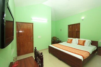 Oyo 8839 Near Vadackal Beach Road Guestroom