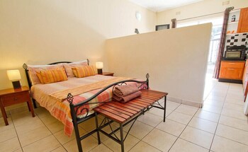 Mose Street Apartments 