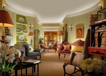 Greywalls Hotel & Chez Roux Lobby