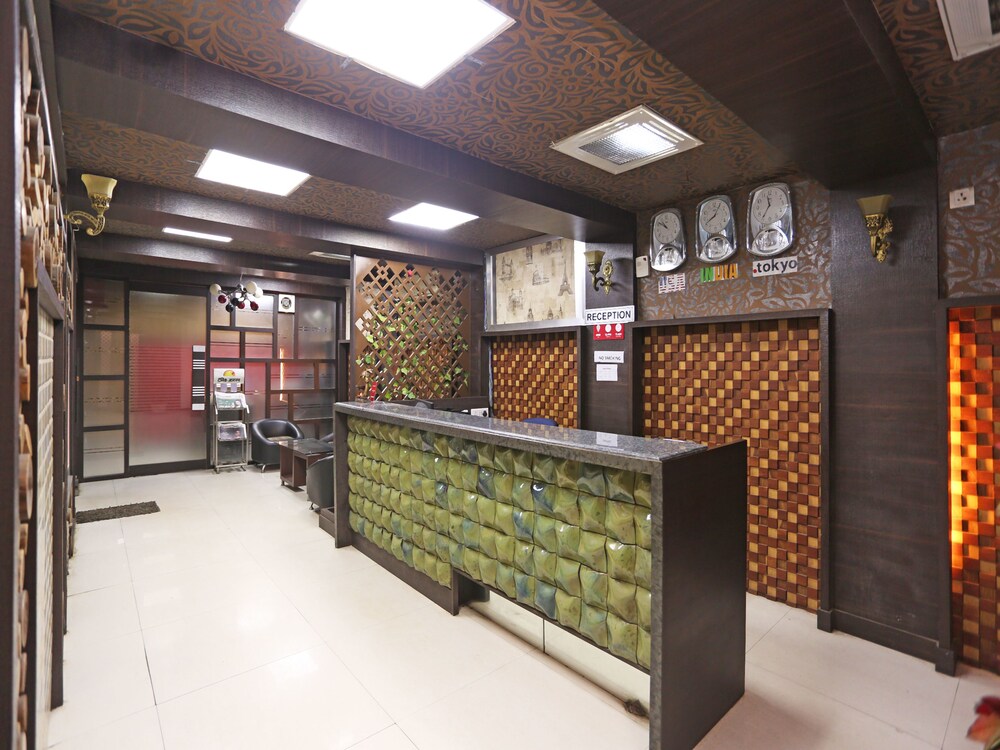 Oyo 4312 Hotel Park Street Reception