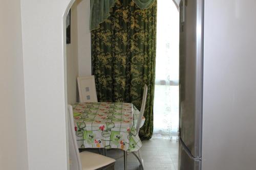 Apartment On Pionerskaya 70 