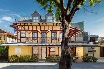 La Belle Etoile & Villa Soleil Hotel Front