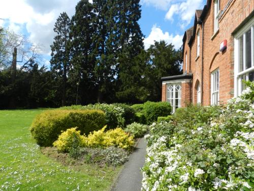 The Old Rectory Serviced Apartment 