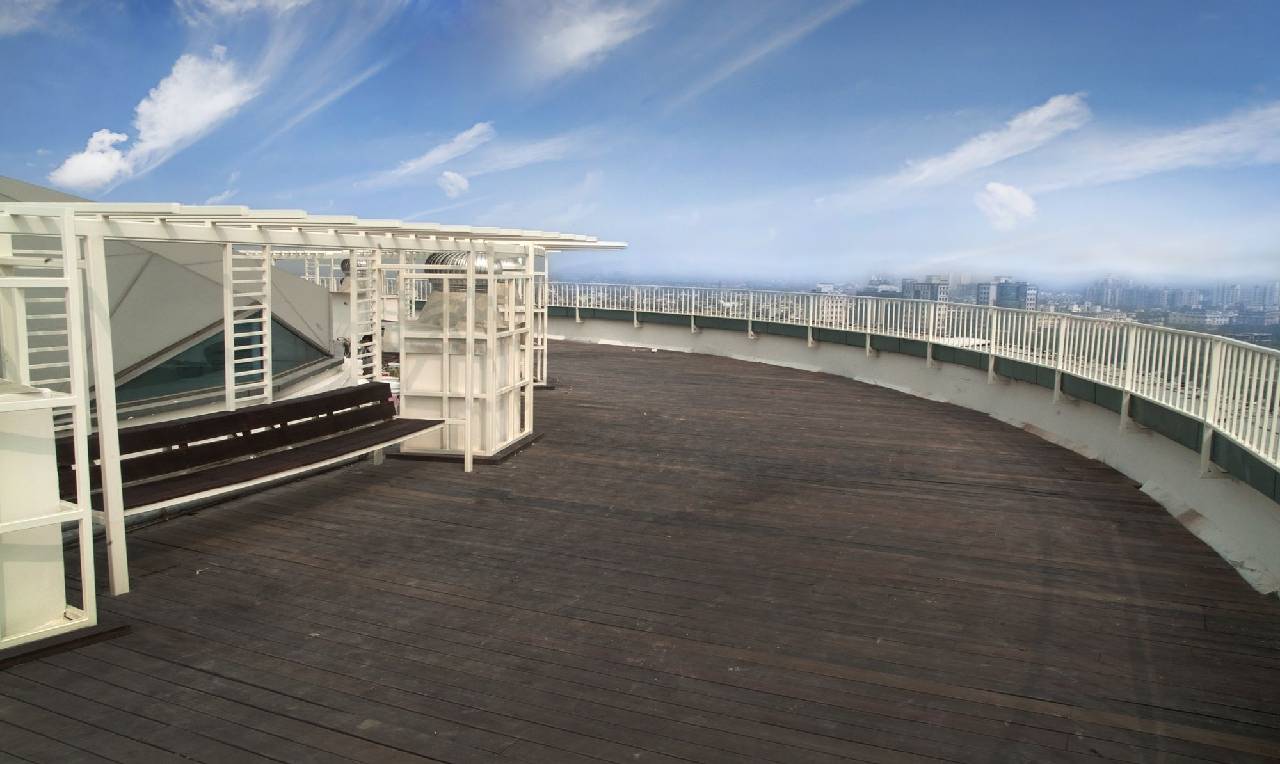 Savoy Suites Greater Noida 